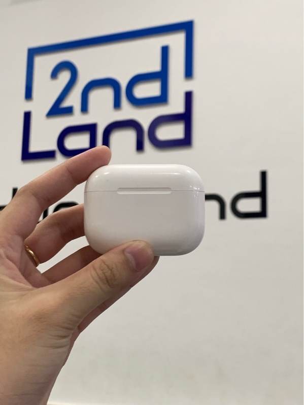 Tai nghe Airpods pro 3 - Màu trắng - Ngoại hình: 98% - Kèm box