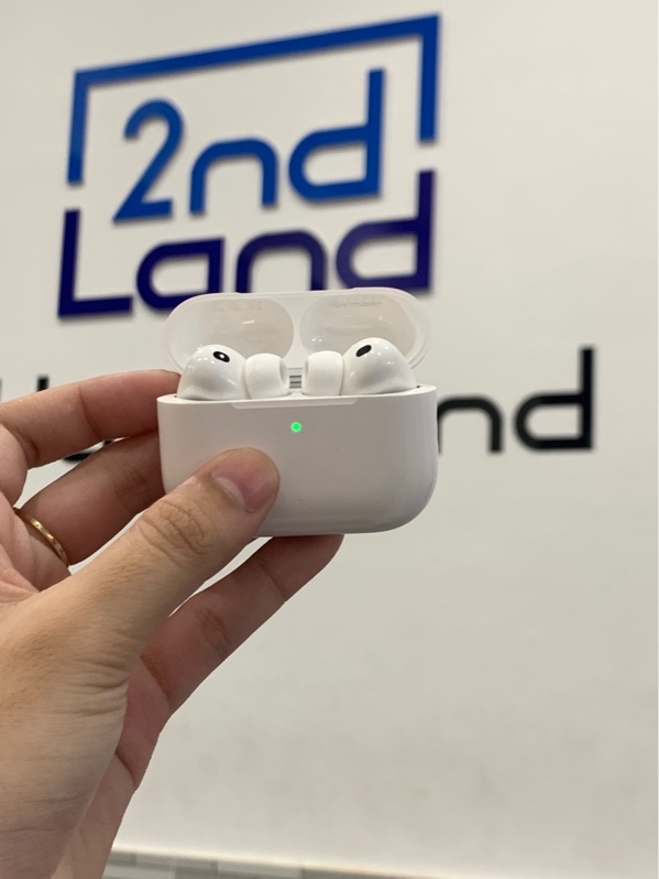 Tai nghe Airpods pro 3 - Màu trắng - Ngoại hình: 98% - Kèm box