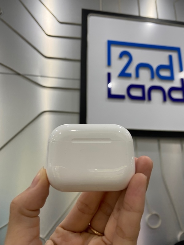 Tai nghe Airpods Pro 3 - Màu trắng - Ngoại hình: 98% - Kèm box - Còn bảo hành hãng 29/03/2027