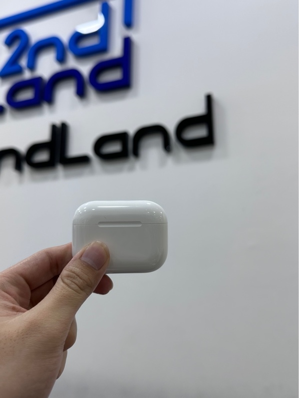 Tai nghe Airpods Pro 3 - Màu trắng - Ngoại hình 99% - Fullbox