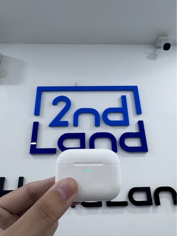 Tai nghe Airpods pro 3 - Ngoại hình 98% - Fullbox - Còn bảo hành tháng 7/2027