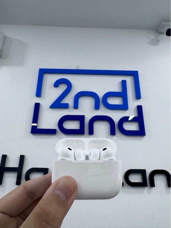 Tai nghe Airpods pro 3 - Ngoại hình 98% - Fullbox - Còn bảo hành tháng 7/2027