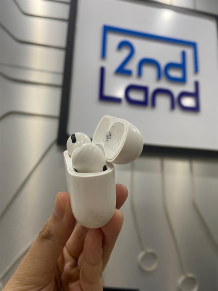Tai nghe Airpods Pro - Màu trắng - Ngoại hình: 97% - Body 2