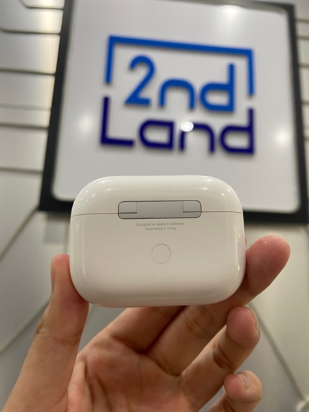 Tai nghe Airpods Pro - Màu trắng - Ngoại hình: 97% - Body 3