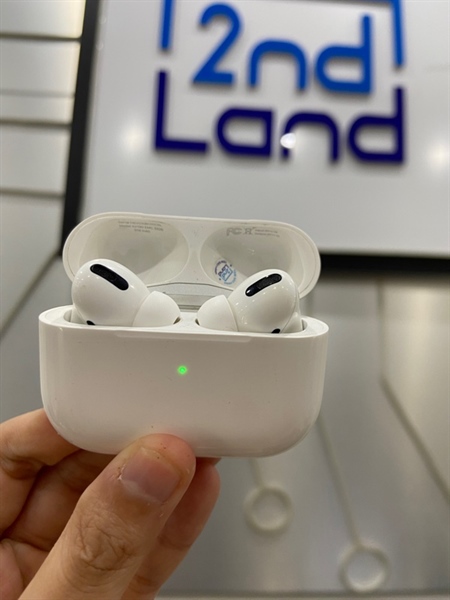 Tai nghe Airpods Pro - Màu trắng - Ngoại hình: 98% - Body 1