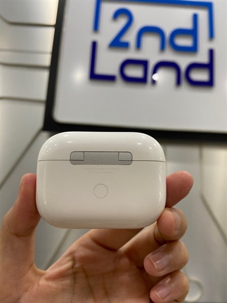 Tai nghe Airpods Pro - Màu trắng - Ngoại hình: 98% - Body 3