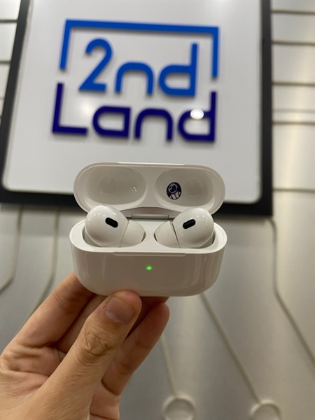 Tai nghe Airrpods Pro 2 Type C - Màu trắng - Ngoại hình: 98% - Body 1