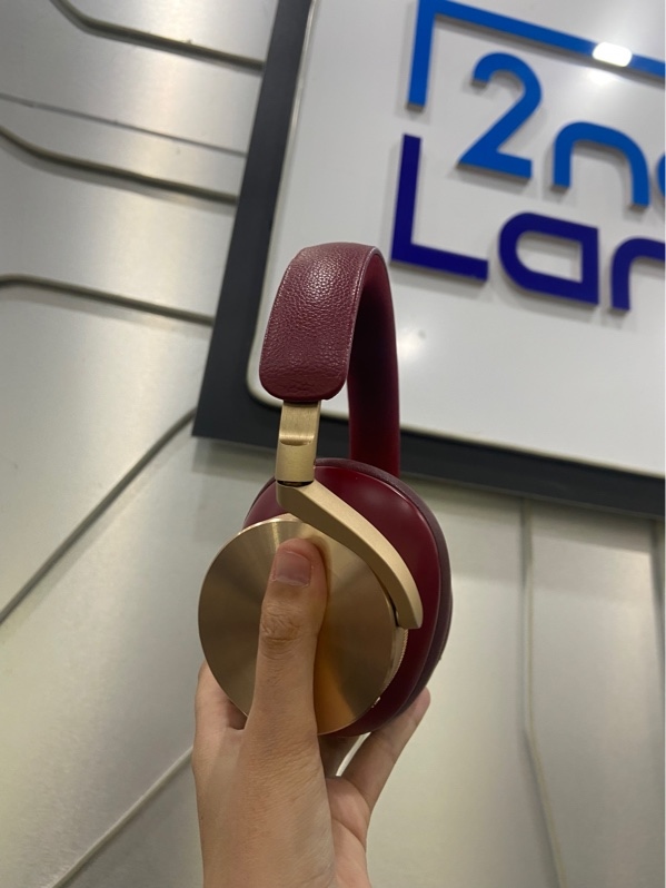 Tai nghe B&O Beoplay H95 - Màu đỏ - Ngoại hình: 97% - Da cũ, xước - Kèm box, dây 3.5mm