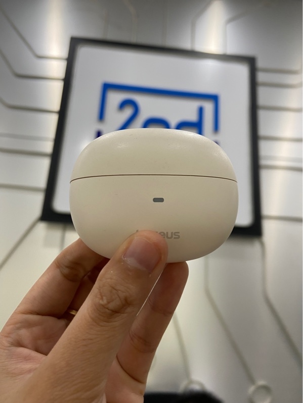 Tai nghe Baseus AirGo AS01 - Màu kem - Ngoại hình: 97% - Body