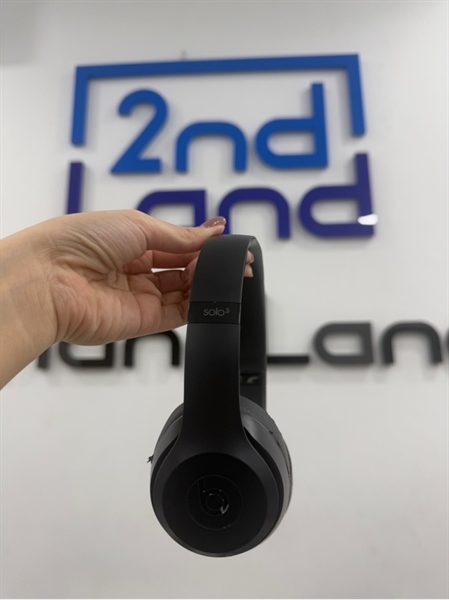 Tai nghe Beats Solo 3 (A1796) - Màu đen - Ngoại hình 97% - Tróc da , trầy xước - Kèm túi 2
