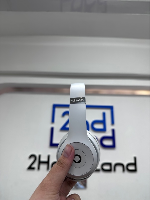 Tai nghe Beats Solo3 Wireless - Màu trắng - Ngoại hình 97,5% - Ố đệm lót tai - Kèm túi