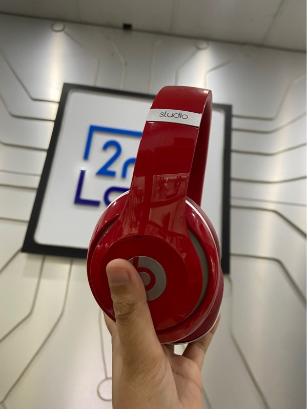 Tai nghe Beats Studio 2 - Màu đỏ - Ngoại hình: 97% - Mở max loa bị rè nặng - Body - Không bảo hành