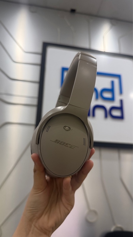 Tai nghe Bose QC Headphones - Màu nâu nhạt - Ngoại hình: 98% - Kèm túi , sạc , dây 3.5mm