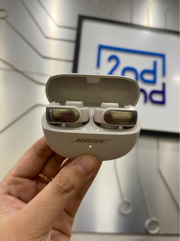Tai nghe Bose Ultra Open Earbuds - Màu kem - Ngoại hình: 97% - Ố nhẹ - Kèm Box