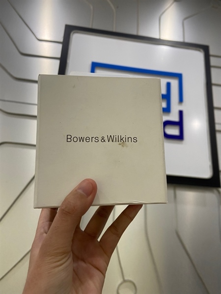 Tai nghe Bowers & Wilkins PI7 - Màu xám - Ngoại hình: 97% - Xước vỏ ngoài - Kèm Box