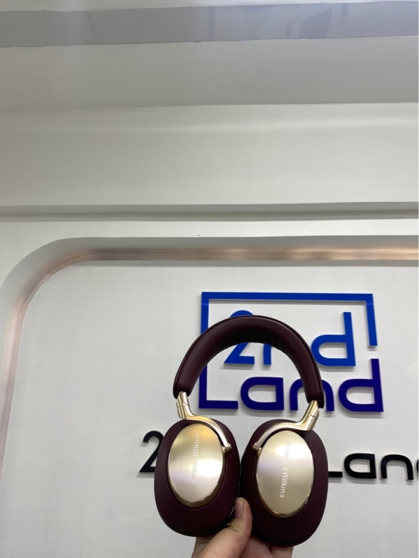 Tai nghe Bowers & Wilkins Px8 - 3 mode dây/bluetooth/3.5mm - Màu royal burgundy - Ngoại hình 98% - Kèm case