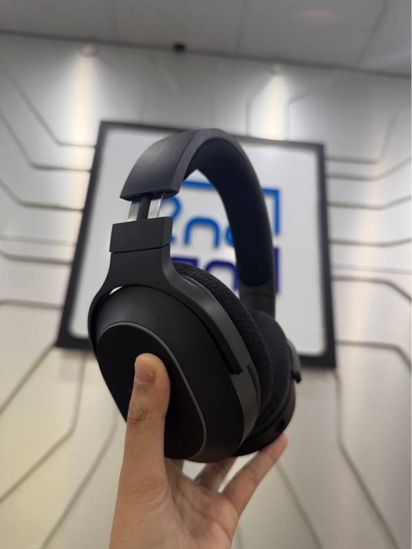 Tai nghe chơi game Razer Barracuda X Chroma - 3 mode : Bluetooth/dây/2.4 - Màu đen - Ngoại hình: 98% - FullBox