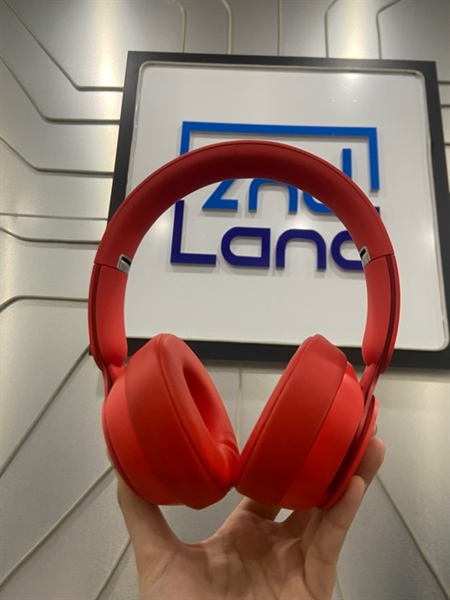 Tai nghe chụp tai Beats Solo Pro - Màu đỏ - Ngoại hình: 98% - Nứt vòm đầu, nứt đệm đầu 1 đường - Body