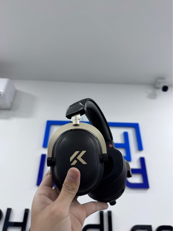 Tai nghe chụp tai Gaming Mchose V9 Turbo Plus - Màu đen - Ngoại hình 98% - Kèm box, đế sạc, receiver, dây usb-c