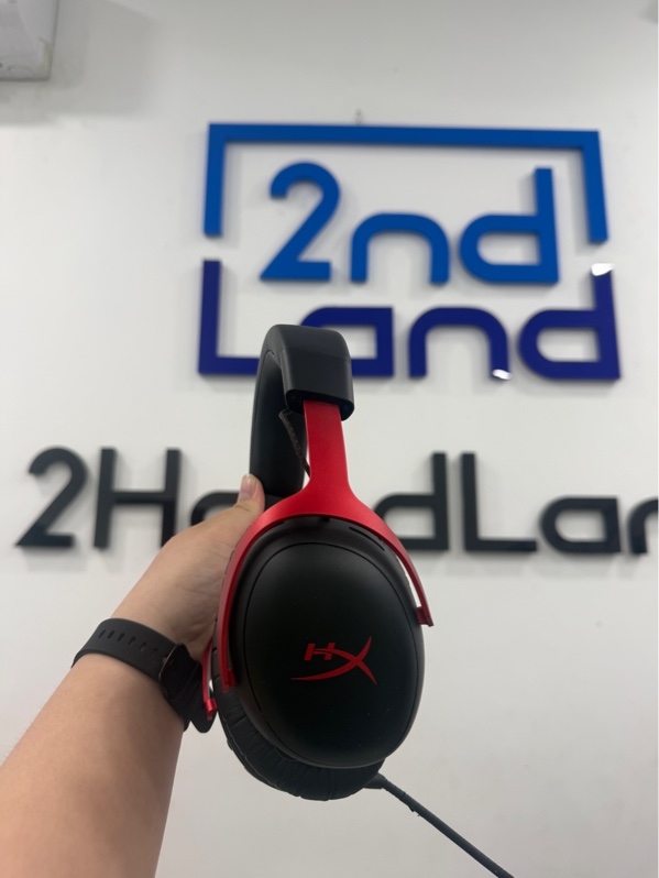 Tai nghe chụp tai HyperX Cloud III wireless - Màu đen - Ngoại hình 98% - Rách da đệm tai nhẹ - Kèm 1 mic, 1 receiver đầu C, 1 đầu chuyển USB, 1 túi