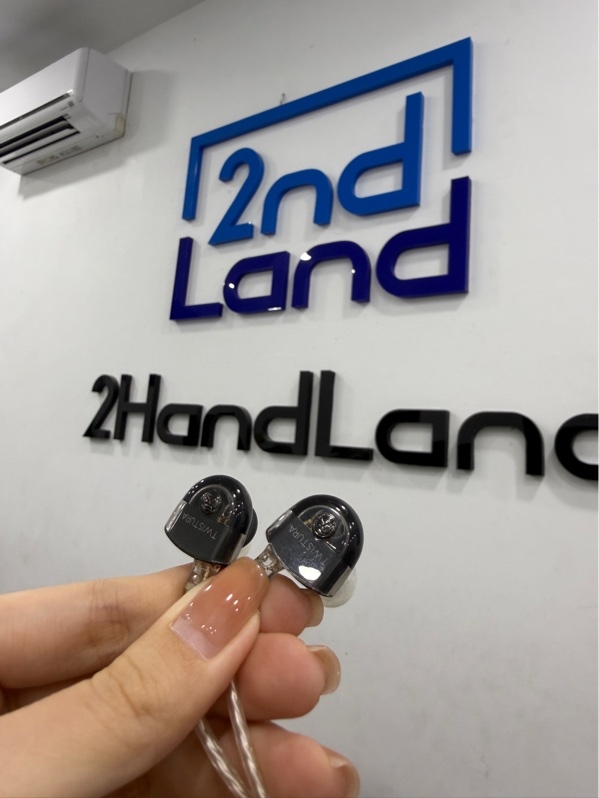 Tai nghe dây Twistura D-minor - Màu trắng đen - Ngoại hình 98% - Bản không mic - FullBox