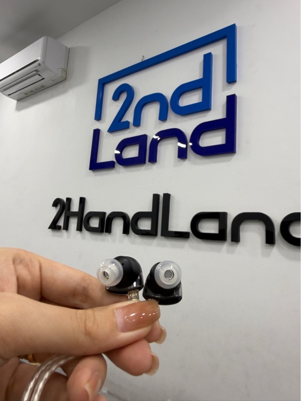 Tai nghe dây Twistura D-minor - Màu trắng đen - Ngoại hình 98% - Bản không mic - FullBox