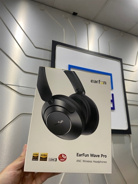 Tai nghe Earfun Wave Pro - Màu đen - Ngoại hình 98% - Fullbox 3