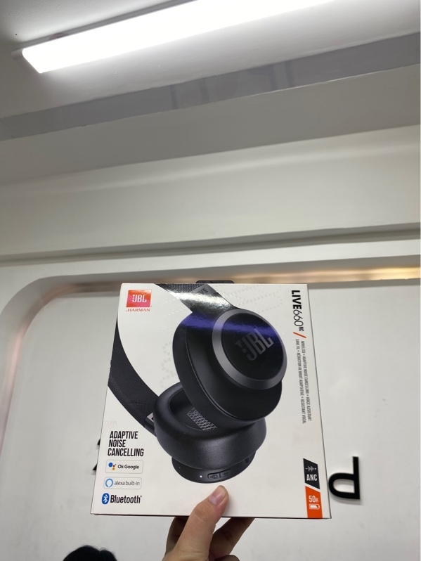 Tai nghe JBL Live 660NC - Màu đen - Newseal