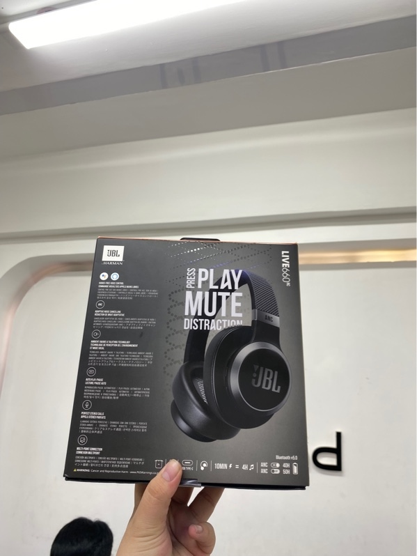Tai nghe JBL Live 660NC - Màu đen - Newseal