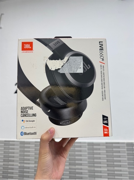 Tai nghe JBL Live 660NC - Màu đen - Ngoại hình: 98% - Body, kèm box