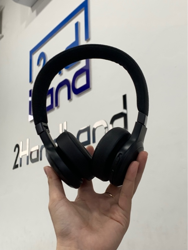 Tai nghe JBL live 670NC - Màu đen - Ngoại hình: hình: 98% - Body