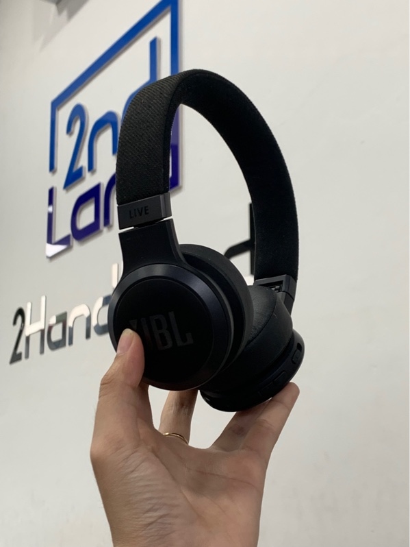 Tai nghe JBL live 670NC - Màu đen - Ngoại hình: hình: 98% - Body