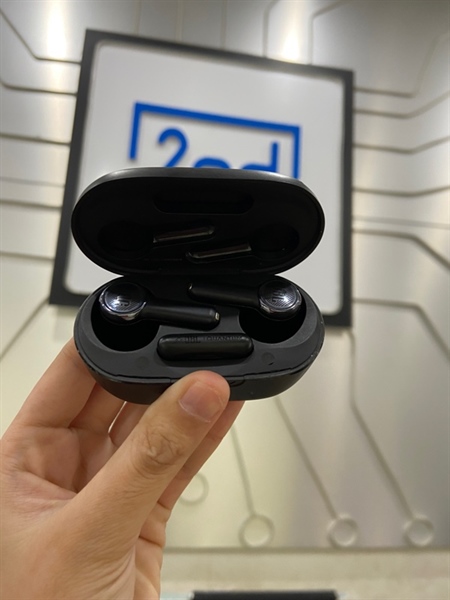 Tai nghe JBL QuanTum TWS - Màu đen - Ngoại hình: 98% - Kèm sạc 1