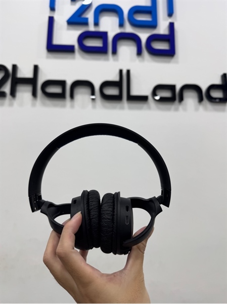 Tai nghe JBL Tune 520BT - Màu đen - Ngoại hình 97% - Đệm da tai xấu, mất da phần đệm đầu - Fullbox 2