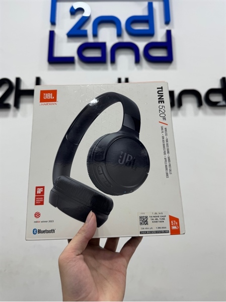 Tai nghe JBL Tune 520BT - Màu đen - Ngoại hình 97% - Đệm da tai xấu, mất da phần đệm đầu - Fullbox 3