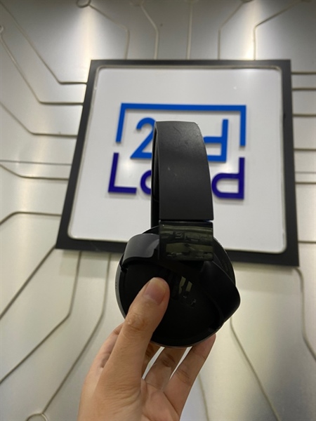 Tai nghe JBL Tune 670NC - Màu đen - Ngoại hình: 98% - Đệm tai tróc chấm - Kèm túi đựng 2