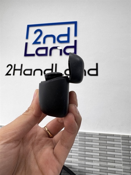 Tai nghe JBL Tune Buds - Màu đen - Ngoại hình: 96% - Body 2