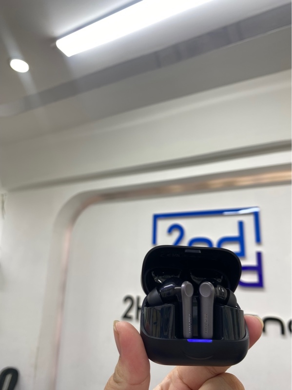 Tai nghe không dây EarFun Air Pro 4 plus - Màu đen - Ngoại hình 98% - Fullbox
