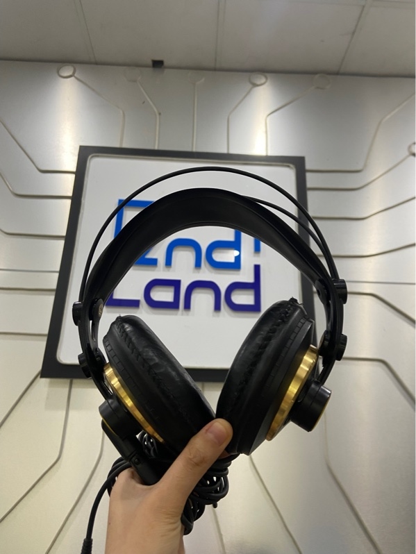 Tai nghe kiểm âm AKG K240 Studio - Màu đen - Ngoại hình: 97% - Da đệm tai nứt, bung chỉ, mờ chữ, cũ - Body