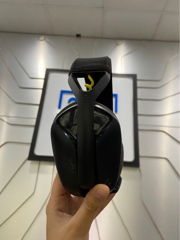 Tai nghe Logitech G435 - 2 mode kết nối (2.4hz, bluetooth) - Màu đen - Ngoại hình: 97% - Kèm box + sạc + receiver