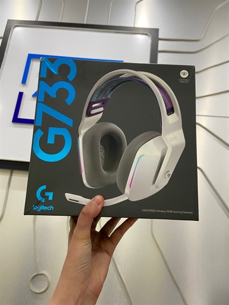 Tai nghe Logitech G733 LightSpeed RGB - Màu trắng - Ngoại hình: 97% - Đã thay đệm tai - Kèm mic rời+ receiver + box