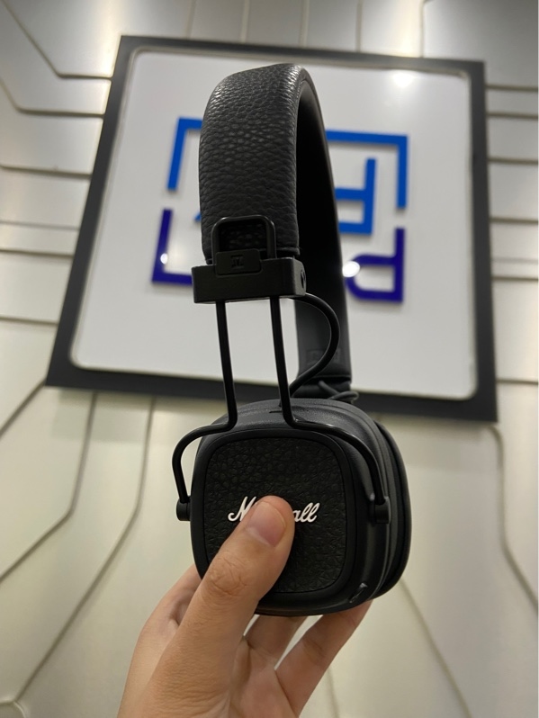 Tai nghe Marshall Major V - Màu đen - Ngoại hình: 98% - Kèm túi + đủ phụ kiện