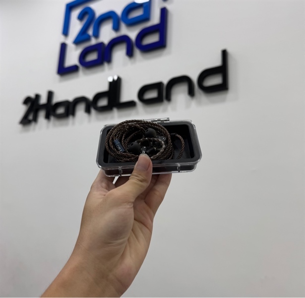 Tai Nghe Nhét Tai Có Dây FiiO Jade Audio JH3 - Màu đen - Ngoại hình 99% - Fullbox