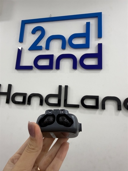 Tai nghe nhét tai HTC Wireless Earphones 40 - Model HTC NE40 - Màu xám - Ngoại hình 98% - Body 2