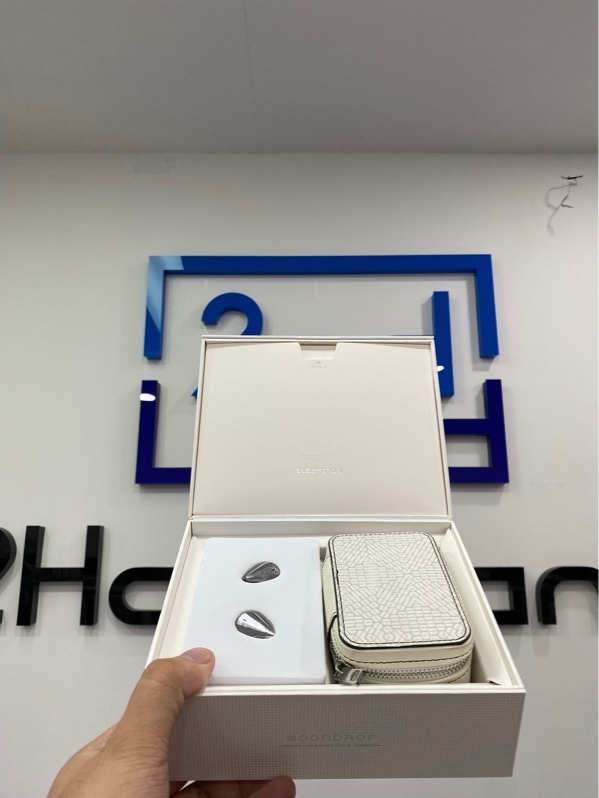 Tai nghe nhét tai Moondrop Blessing 3 - Màu bạc - Ngoại hình: 97% - Xước - Kèm Box