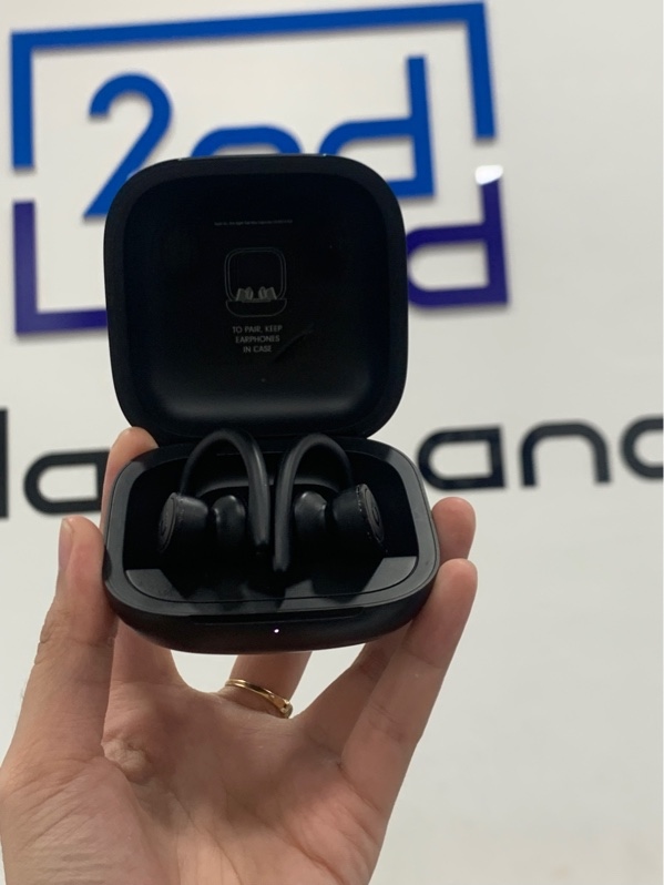 Tai nghe Powerbeats Pro - Màu đen - Ngoại hình: 96% - Đã thay pin 2 tai - Body