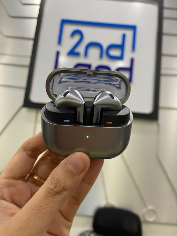 Tai nghe Samsung Buds 3 - Màu đen - Ngoại hình: 97% - Body