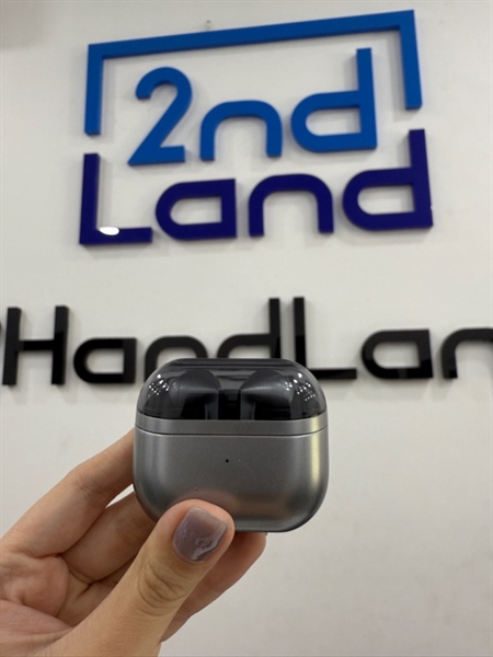 Tai nghe Samsung Buds 3 pro - Màu bạc - Ngoại hình 97% - Case trầy , 2 tai cấn nhẹ - Body