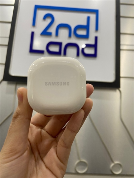 Tai nghe Samsung Galaxy Buds 2 - Màu trắng - Ngoại hình: 97% - FullBox