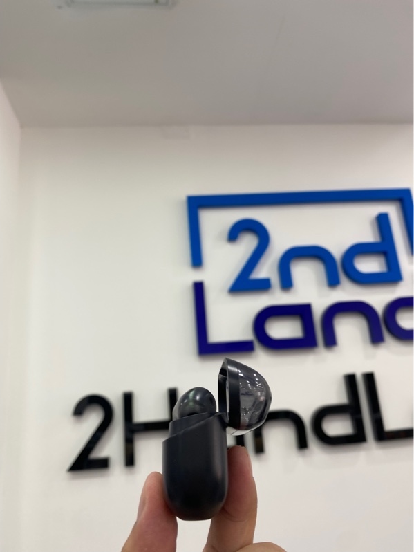 Tai nghe Samsung Galaxy buds 3 FE - Màu đen - Ngoại hình: 97% - Xước, nút đệm tai